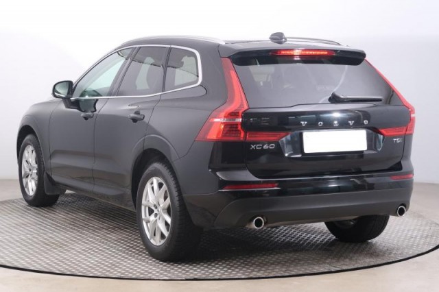 Volvo XC60  T5 AWD Momentum