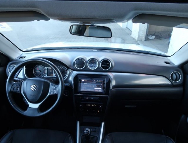 Suzuki Vitara  1.6 VVT Elegance