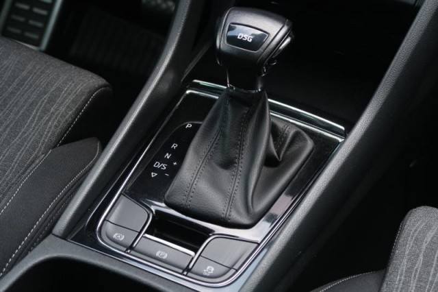 Škoda Karoq  1.6 TDI Ambition Plus