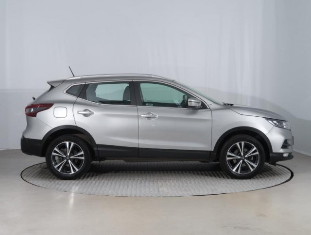Nissan Qashqai  1.3 DIG-T 