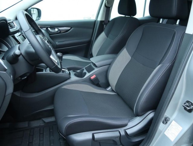 Nissan Qashqai  1.3 DIG-T 