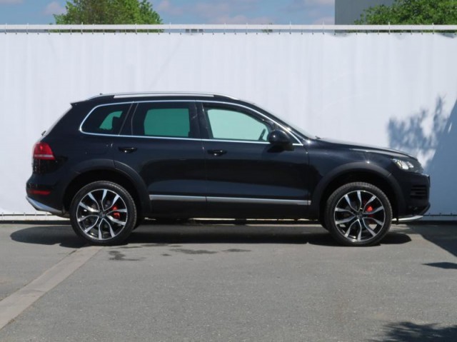 Volkswagen Touareg  3.0 TDI 