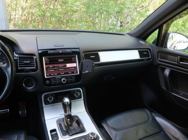 Volkswagen Touareg  3.0 TDI 