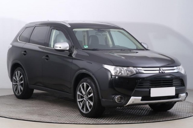 Mitsubishi Outlander  2.2 DI-D 