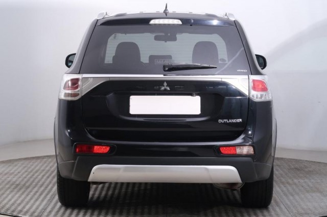 Mitsubishi Outlander  2.2 DI-D 