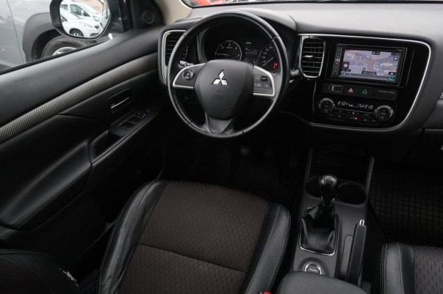 Mitsubishi Outlander  2.2 DI-D 