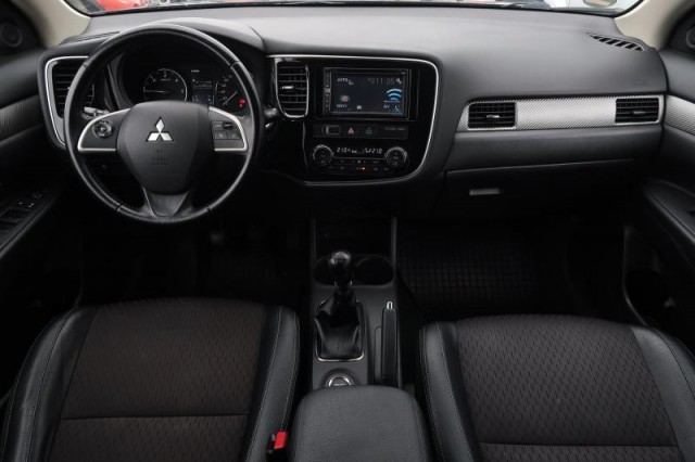 Mitsubishi Outlander  2.2 DI-D 