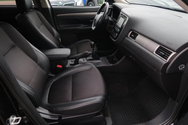 Mitsubishi Outlander  2.2 DI-D 
