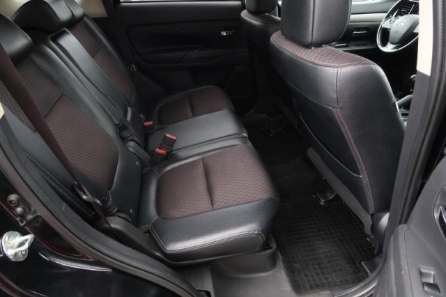 Mitsubishi Outlander  2.2 DI-D 