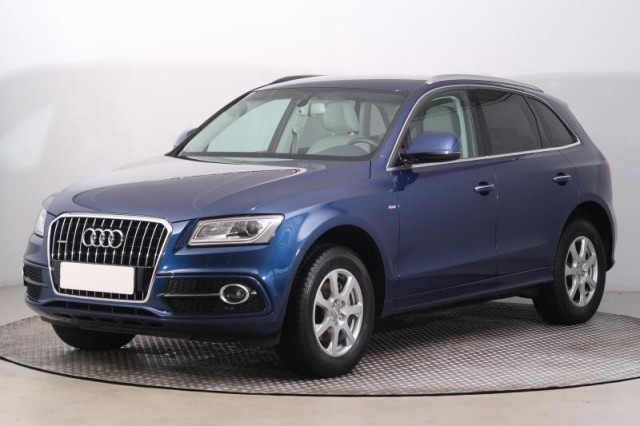 Audi Q5  2.0 TDI S line