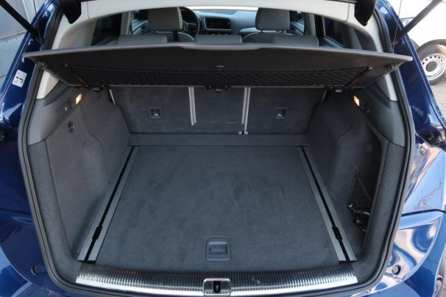 Audi Q5  2.0 TDI S line