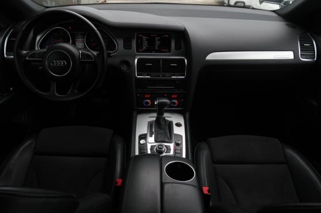 Audi Q7  3.0 TDI 