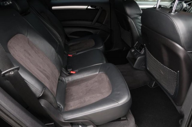 Audi Q7  3.0 TDI 