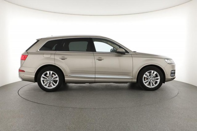 Audi Q7  3.0 TDI 