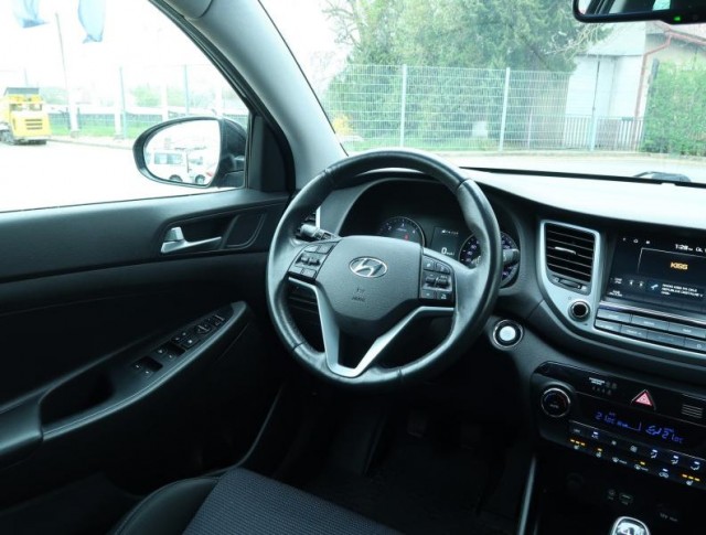 Hyundai Tucson  2.0 CRDi 