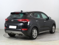 Hyundai Tucson  2.0 CRDi 