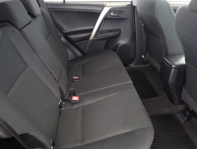 Toyota RAV 4  2.0 VVT-i 
