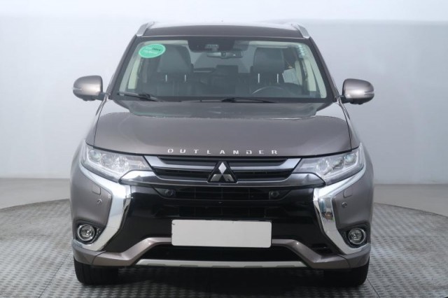 Mitsubishi Outlander  2.0 PHEV Instyle