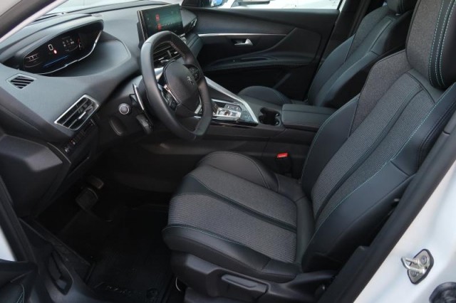 Peugeot 3008  1.2 PureTech Allure Pack