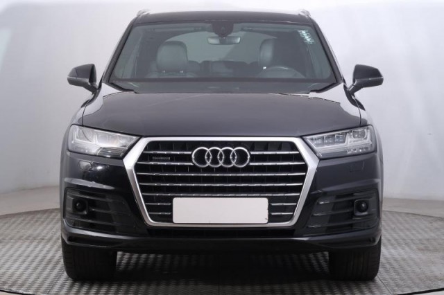 Audi Q7  3.0 TDI S-Line