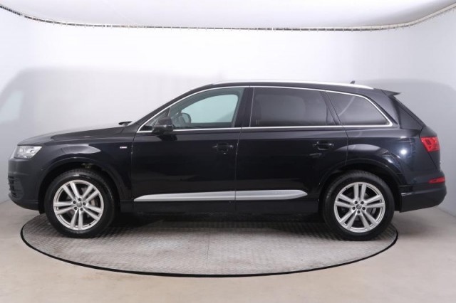 Audi Q7  3.0 TDI S-Line