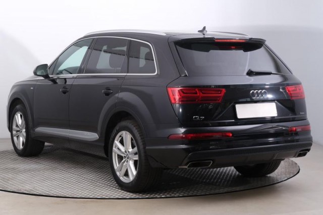 Audi Q7  3.0 TDI S-Line
