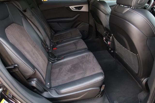 Audi Q7  3.0 TDI S-Line
