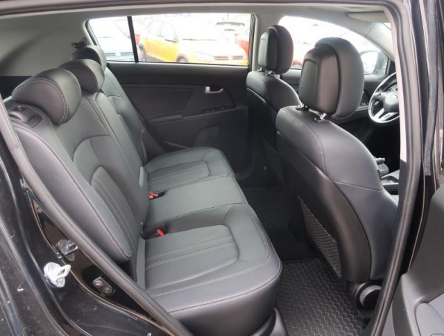Kia Sportage  2.0 CRDi 