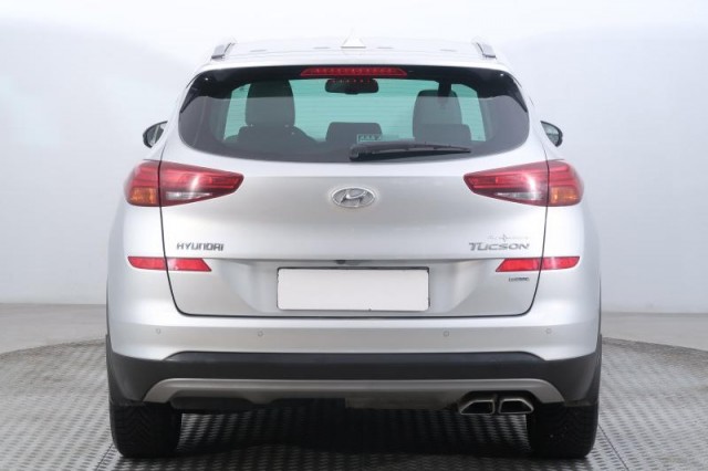 Hyundai Tucson  2.0 CRDi 