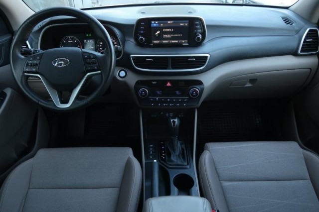 Hyundai Tucson  2.0 CRDi 