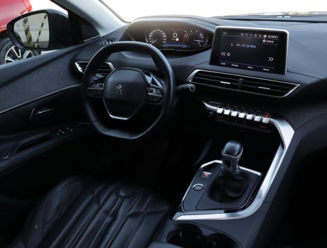 Peugeot 5008  1.5 BlueHDi Allure