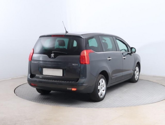Peugeot 5008  2.0 BlueHDi 