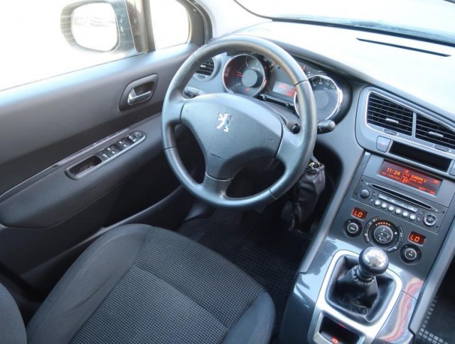 Peugeot 5008  2.0 BlueHDi 
