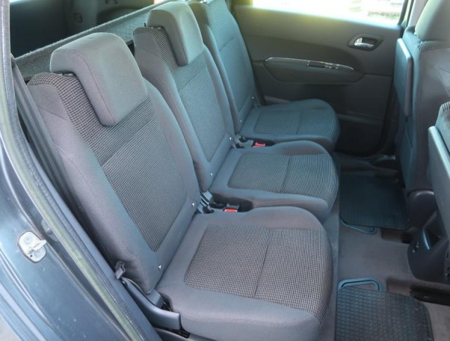 Peugeot 5008  2.0 BlueHDi 
