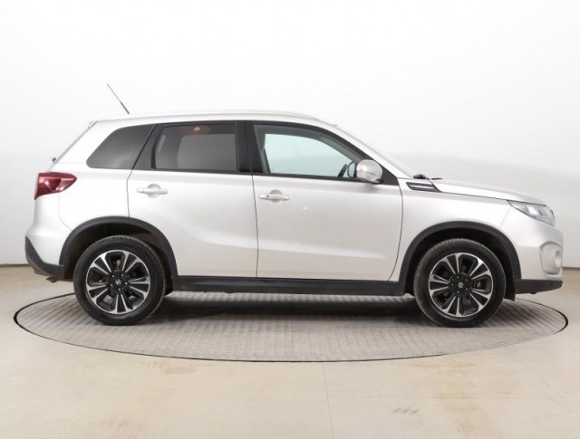 Suzuki Vitara  1.5 Hybrid 