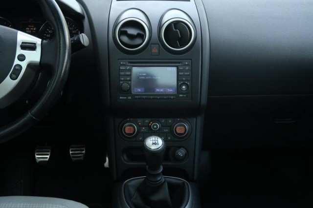 Nissan Qashqai  2.0 dCi 