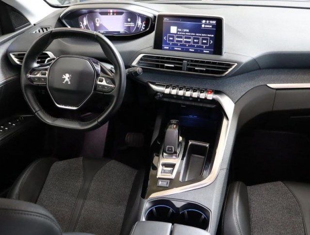 Peugeot 5008  1.5 BlueHDi 
