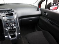 Peugeot 5008  2.0 BlueHDi 