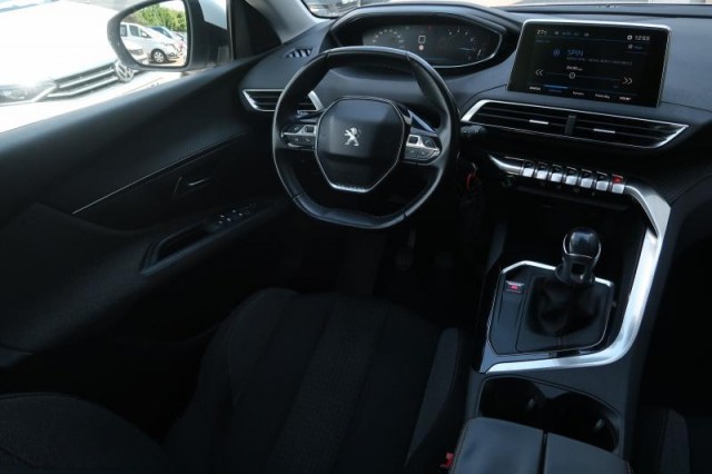 Peugeot 5008  PureTech 130 