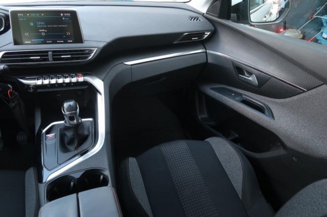Peugeot 5008  PureTech 130 