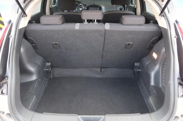 Nissan Juke  1.6 i 
