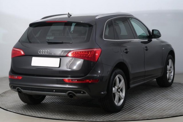 Audi Q5  2.0 TFSI S line