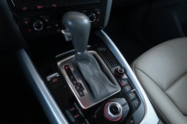 Audi Q5  2.0 TFSI S line