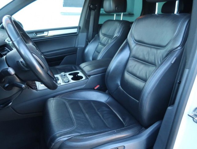 Volkswagen Touareg  3.0 TDI 