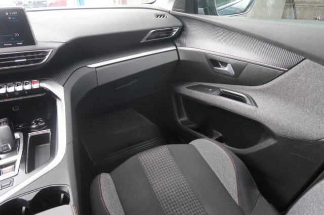 Peugeot 5008  1.6 THP 