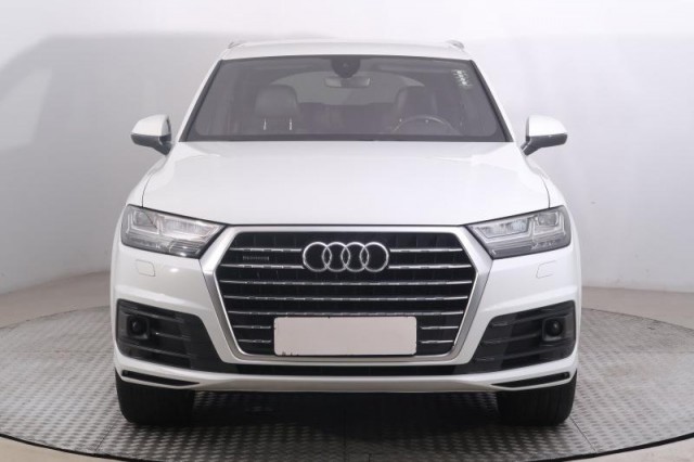 Audi Q7  3.0 TDI 