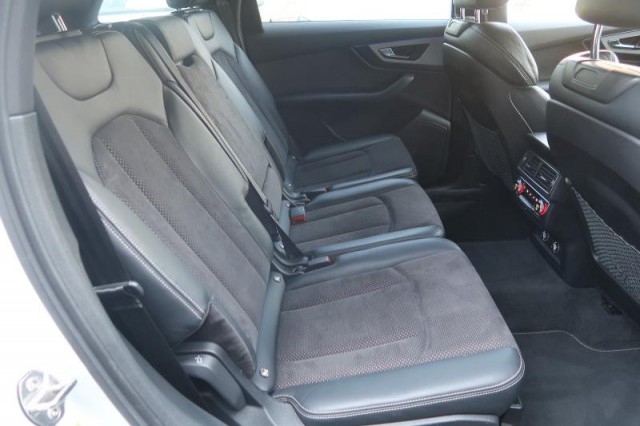 Audi Q7  3.0 TDI 