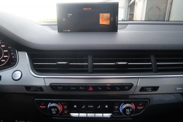 Audi Q7  3.0 TDI 