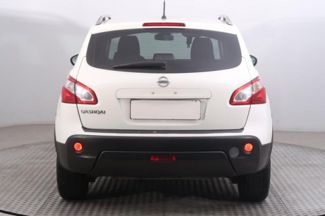 Nissan Qashqai  1.6 