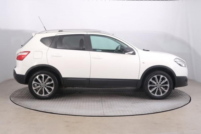 Nissan Qashqai  1.6 